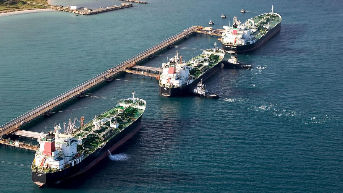 وزارت نفت معطل مذاکرات وین نماند/ از افزایش صادرات نفت تا بهبود دیپلماسی انرژی